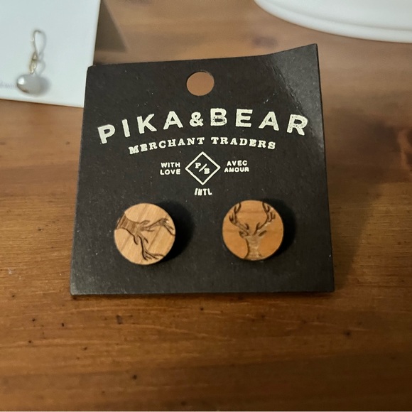 Assorted earrings - Picture 4 of 4